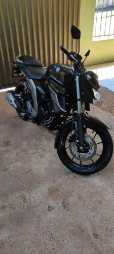 Fazer 250 - para pessoas exigentes