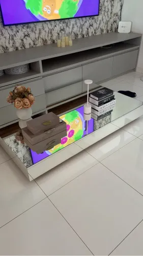 Vende-se mesa de centro ESPELHADA 