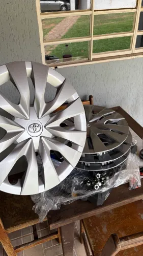 Kit calota yaris aro 15