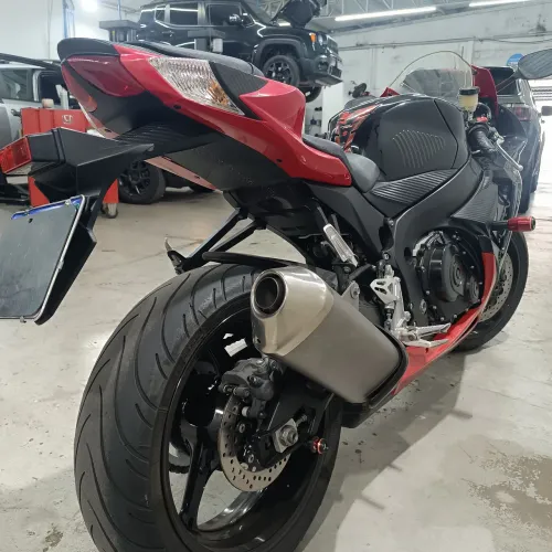 Vendo impecável GSX R srad com apenas 30.000 km