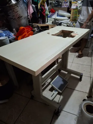 MESA PARA MÁQUINA DE COSTURA ZOJE OVERLOK