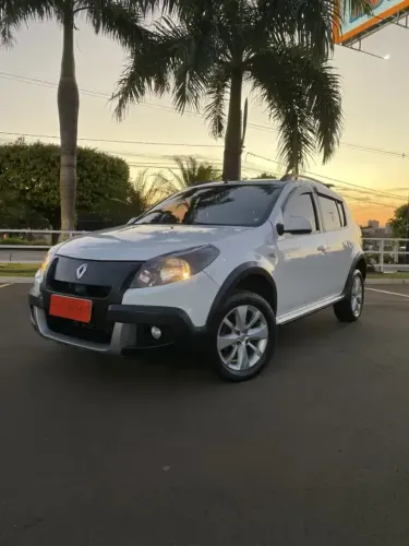 Renault Sandero Stepway Hi-flex 1.6 16V 5P Aut. 2014