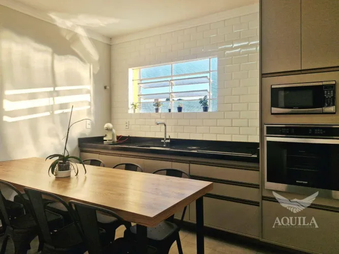 APARTAMENTO MOBILIADO COM 2 QUARTOS E ARMÁRIOS PLANEJADOS AO LADO DA AVENIDA SÃO PAULO - J