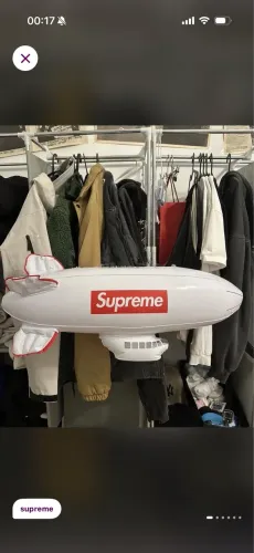 dirigível supreme inflável blimp inflatable fw17 sup decoração