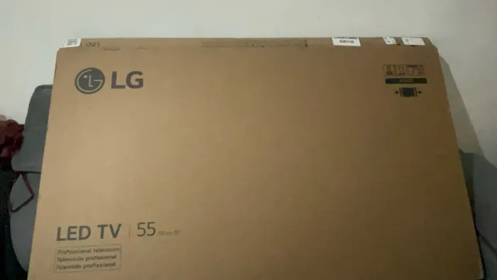 Título: TV LG 55" 4K Smart - Tela Quebrada - NUNCA USADA - Para Peças