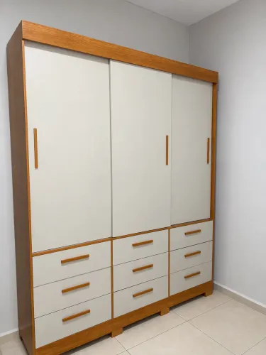 Guarda roupa de casal, perfeito estado! 10x sem juros no cartão
