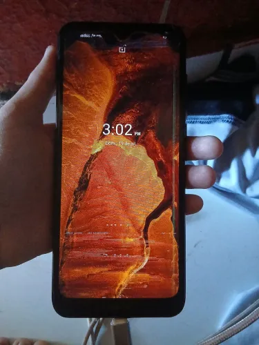 Vendo celular Nokia c30, a tela esta conforme mostra a foto.