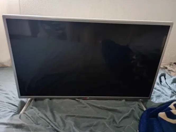 TV LG 32LB580B 32 POLEGADAS SEMI NOVA