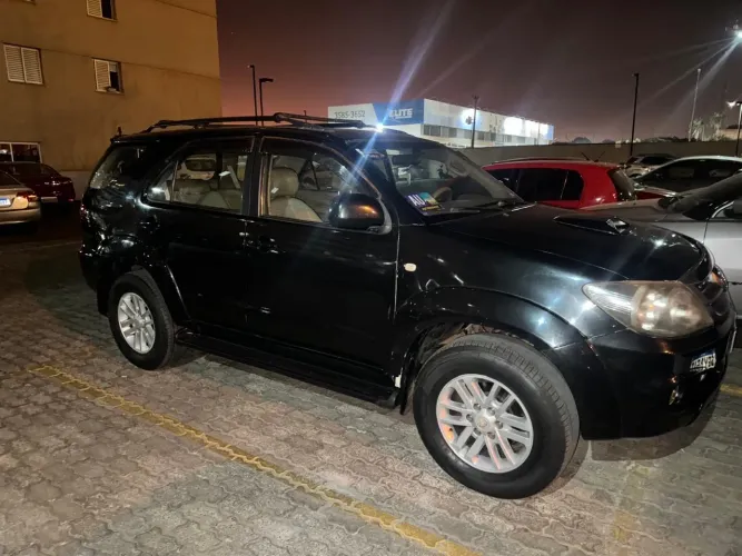 Toyota Hilux SW4 SRV D4-d 4X4 3.0 TDI Dies. AUT 2006