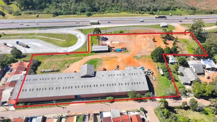 TERRENO COM BARRACÃO Fazenda Rio Grande