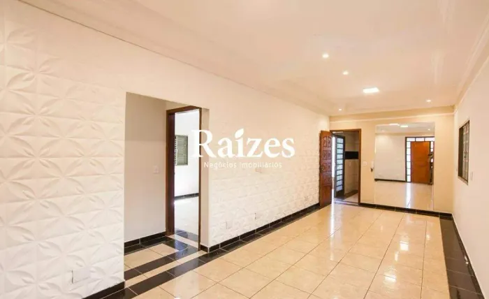 Casa para alugar amplo no bairro Planalto, com 04 quartos sendo 02 suítes