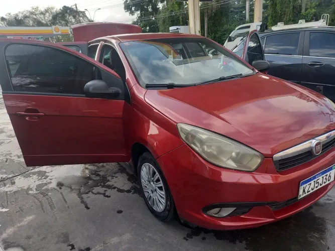 Fiat Grand Siena Attrac. 1.4 EVO F.flex 8V 2013