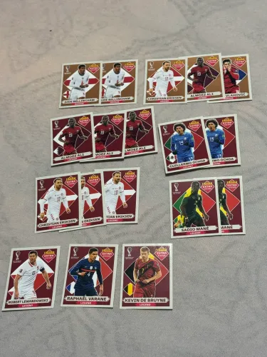 Figurinhas Legends 2022