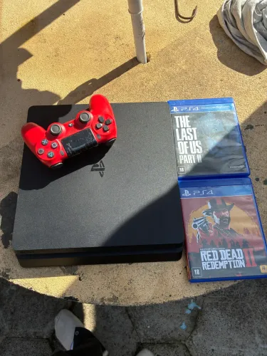 Playstation 4 Slim 500gb com dois jogos incluso