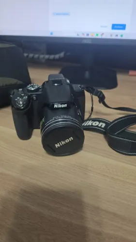Camera Nikon Semi profissional