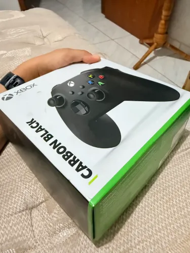 Controle Joystick Sem Fio Microsoft Xbox Carbon Black - Seminovo