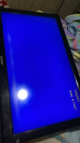 Vendo televisão 40 polegadas não é smart mas tem o aparelho que deixa ela como smart