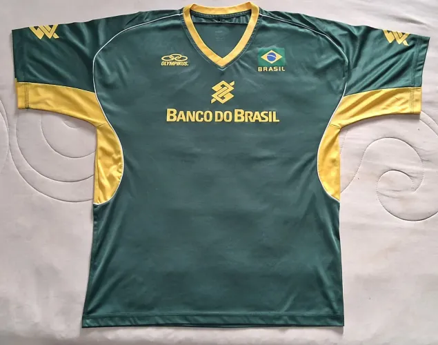 Olympikus - Camisa verde vintage oficial da Seleção Brasileira de Voleibol.