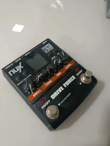PEDAL DE GUITARRA  ( DISTORÇÃO)NUX DRIVE FORCE.