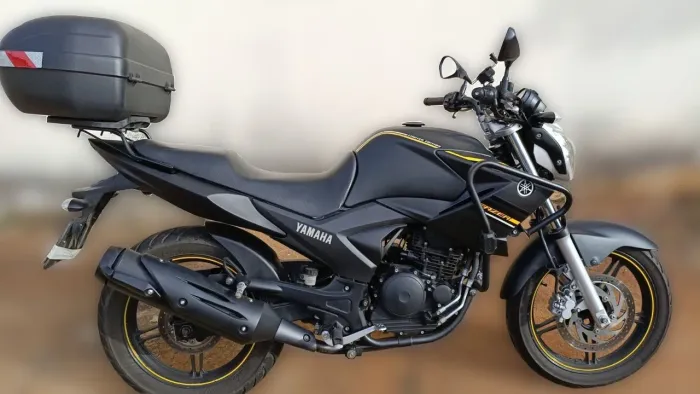 VENDO FAZER 250 13/14 DE PASSEIO EDITION LIMITED.