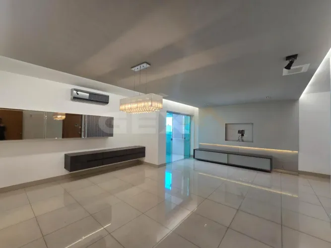 Apartamento à Venda com 03 Quartos no Centro de Divinópolis MG.