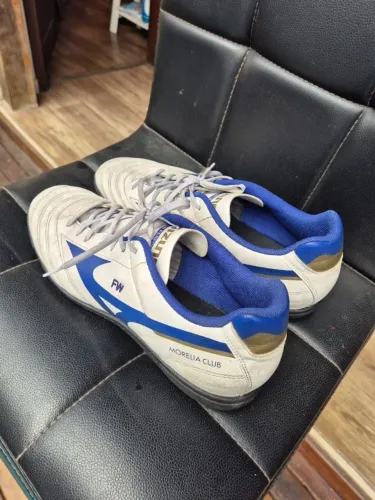 Chuteira Society Mizuno Morelia Club - Tamanho 44
