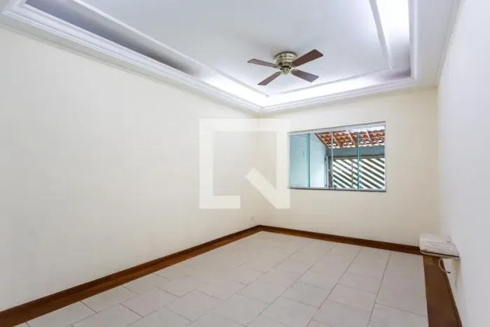 Casa à Venda - Cidade São Francisco , 3 Quartos, 150 m2