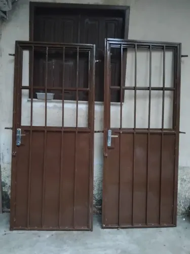 Portas de ferro