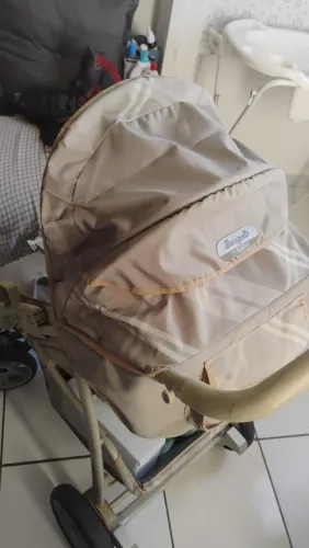 Carrinho de bebê Burigotto Peg-Pérego, usado.