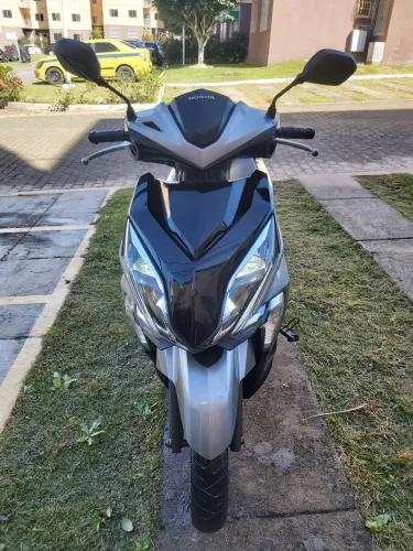 Honda Elite Único Dono 2024
