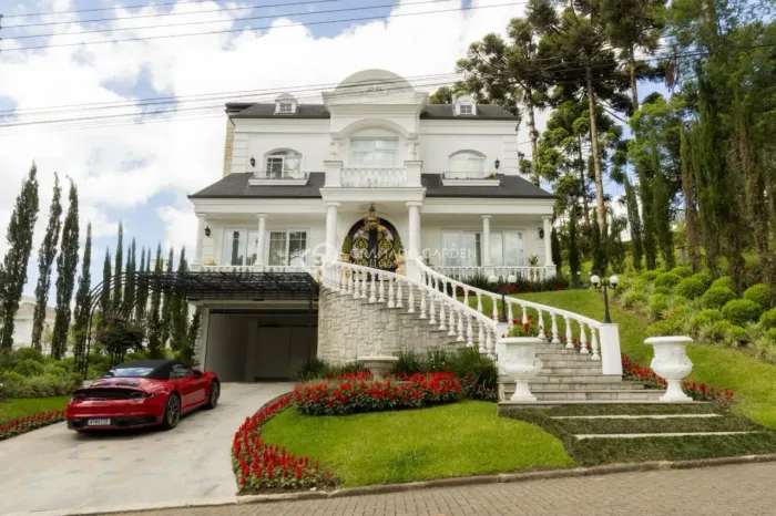 MAISON BLANCHE