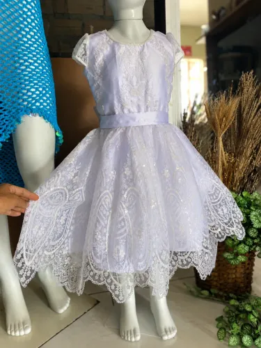 Vestido Infantil de Festa Lilás com Renda e Brilho - Impecável