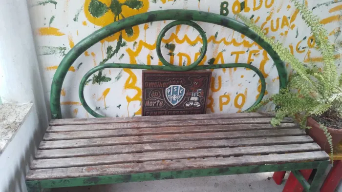 Vendo banco de ferro p/ 4 pessoas em mosqueiro