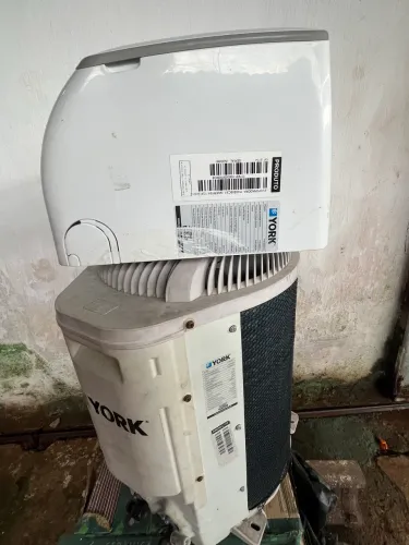 Ar condicionado inverter York 9.000 Btus