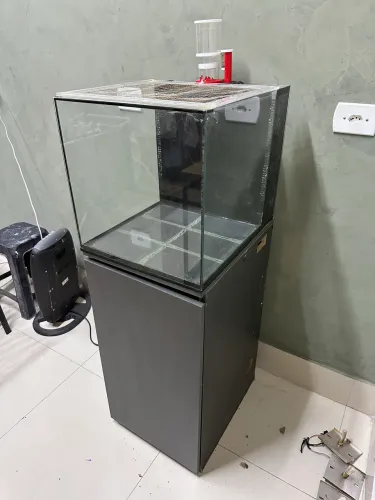 Aquário marinho 80 litros