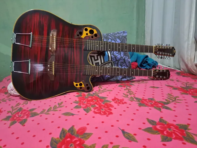 Violão de dois braços Robini