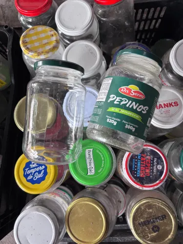 Vendo vidros de conserva pequeno pepino