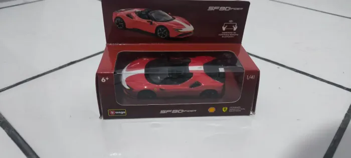 Colecionáveis Scuderia Ferrari shel racing (controle remoto bluetooth)