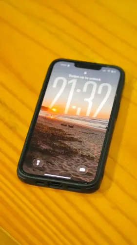 iPhone 16e 256Gb Preto