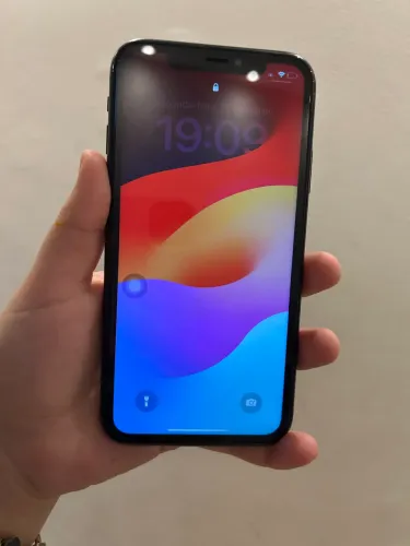 iPhone XR - semi novo