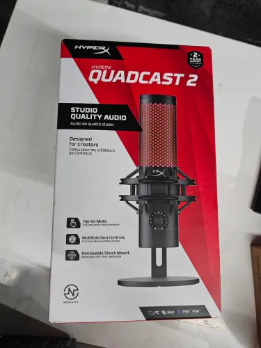 Microfone quadcast 2 