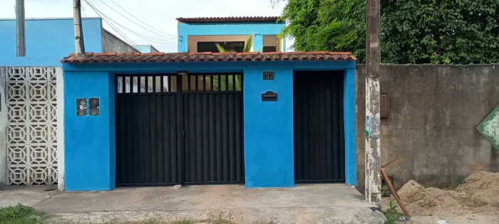 Alugo casa no antares.
