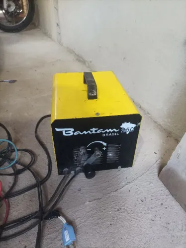 Máquina de solda esab 250 b volt tudo perfeito  400 reais 