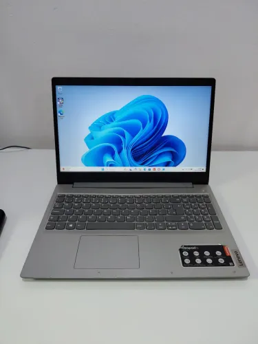 Notebook ideapad Core i310110U 8GB RAM 256SSD Dolby