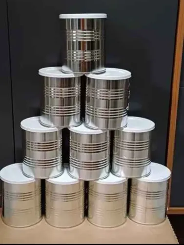 Latas de leite vazias