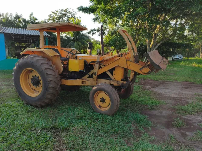Trator valmet 85id com lâmina 