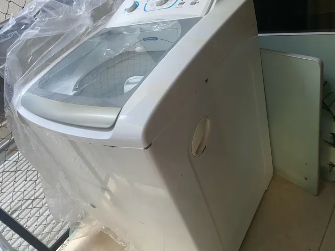 Máquina Electrolux 15kg com defeito - Ótima para Técnicos ou Peças