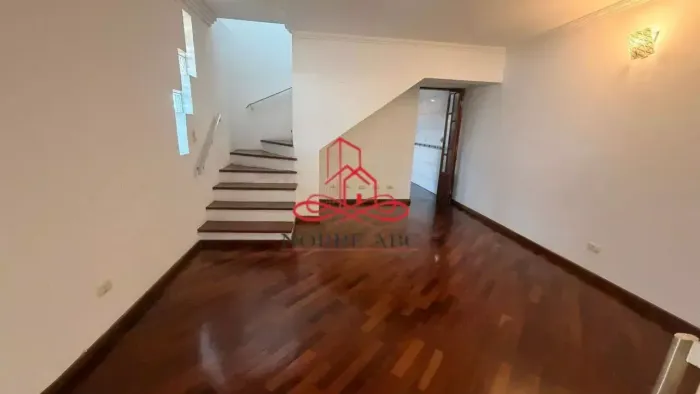 Sobrado para aluguel possui 144 metros quadrados com 3 quartos em Vila Guarani - Santo And