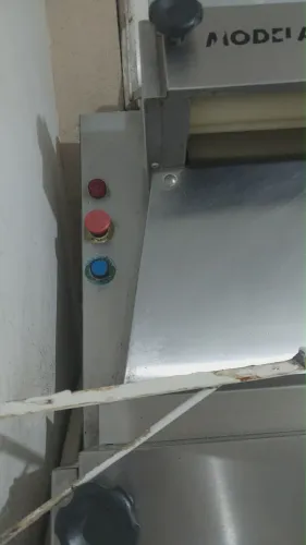 Modeladora de Pizza 30/50 Profissional - 220V