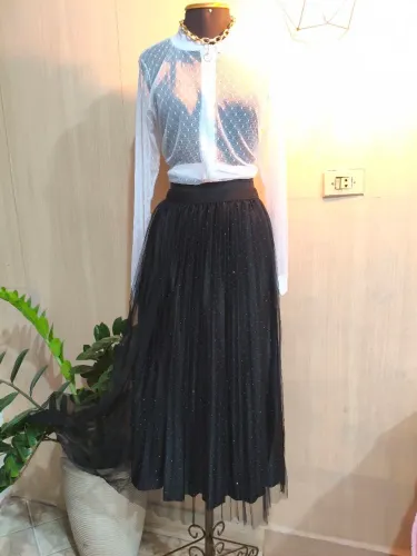 Saia de tule com brilho veste até:M Nova!